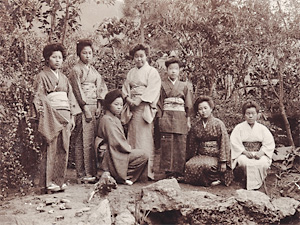 千代と従業員女性