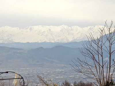 山頂からの景色　北アルプス方向は絶景