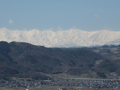 「森将軍塚古墳」から見た北アルプス