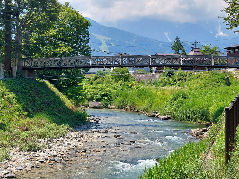 大出の吊り橋
